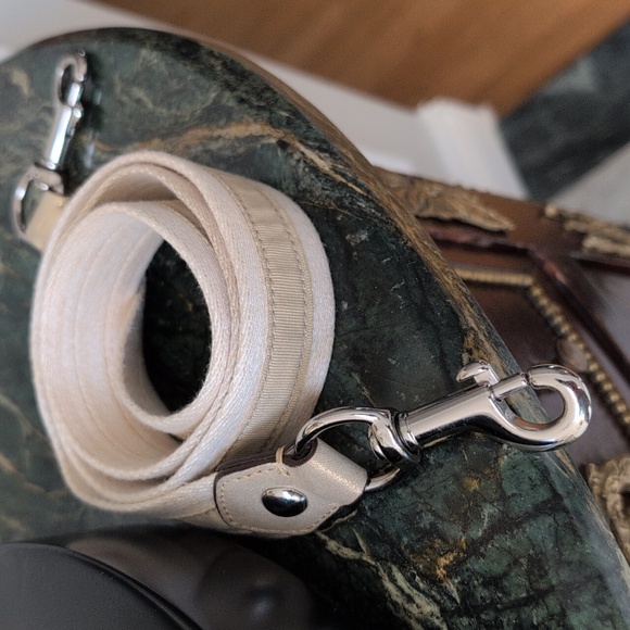 Coach Poppy 2010 Signature Gold 2 Way Satchel/Crossbody - Picture 9 of 15